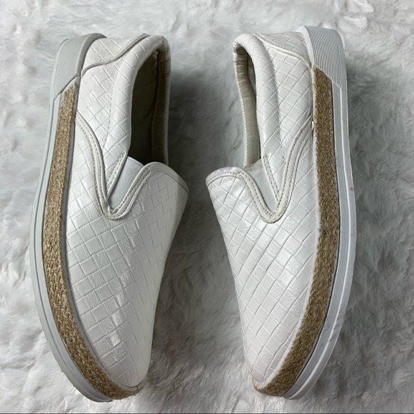 Qupid Slip-on Sneakers - Picture 9 of 14
